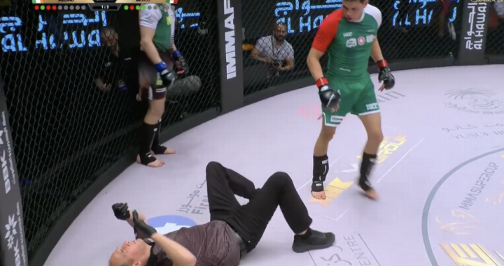 VIDEO: “Protéjanse todo el tiempo”: peleador patea en la cara al réferi por no cubrirse