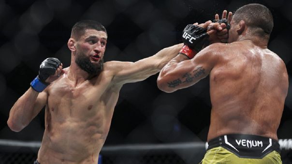 VIDEO: UFC 273 Khamzat Chimaev vs Gilbert Burns ¿Pelea del año? mira los mejores momentos